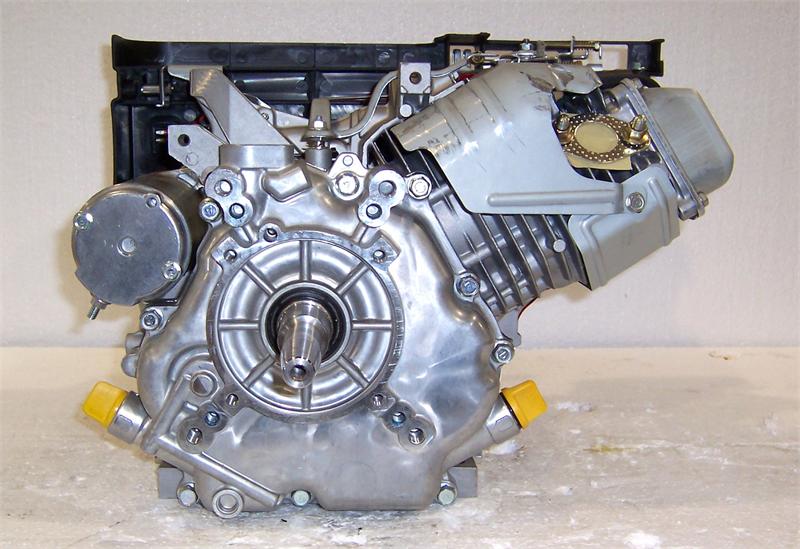 Briggs & Stratton Horizontal 15 HP ES Vanguard OHV 4-11/32 Tapered #246435-0111 - Image 3